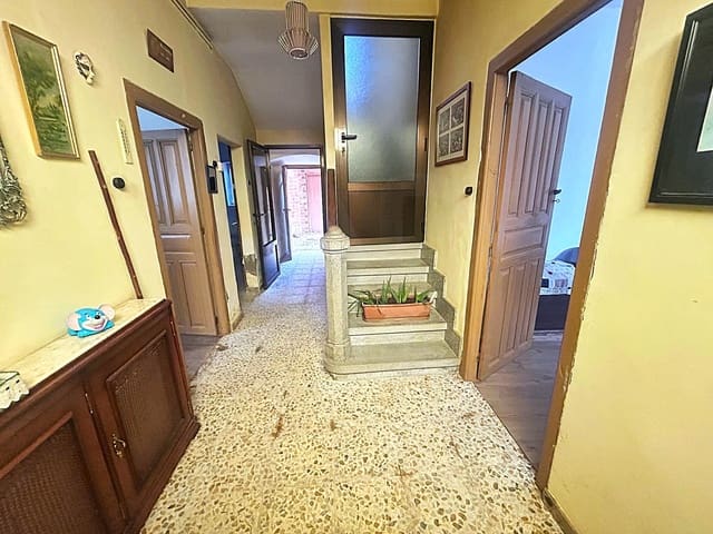 5 camera da letto Casa in vendita in Turcia con garage - 75.000 € (Rif: 10026514)