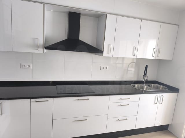 4 sypialnia Apartament na sprzedaż w Ferrol - 195 000 € (Ref: 10026516)