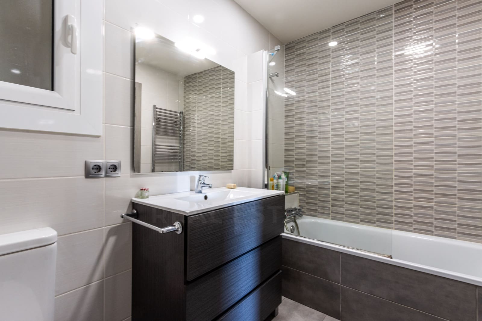 3 sypialnia Apartament na sprzedaż w Granollers z garażem - 227 000 € (Ref: 10026665)