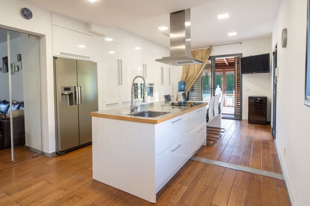 6 chambre Maison de Ville à vendre à Sant Vicenç de Montalt - 1 195 000 € (Ref: 10026666)