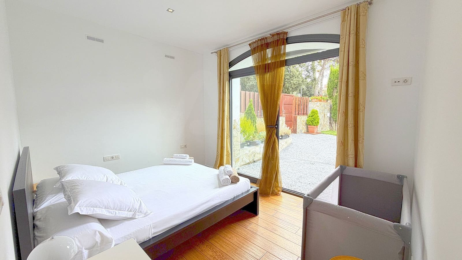 6 quarto Casa em Banda para venda em Sant Vicenc de Montalt com piscina garagem - 1 195 000 € (Ref: 10026666)