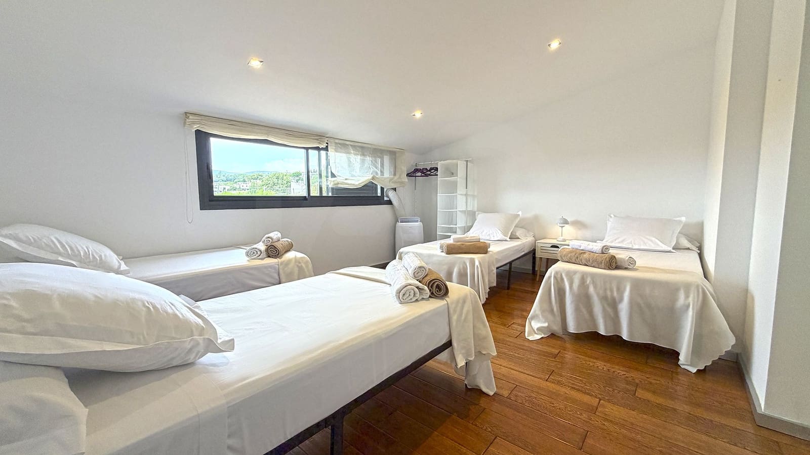 6 bedroom Townhouse for sale in Sant Vicenc de Montalt with pool garage - € 1,195,000 (Ref: 10026666)