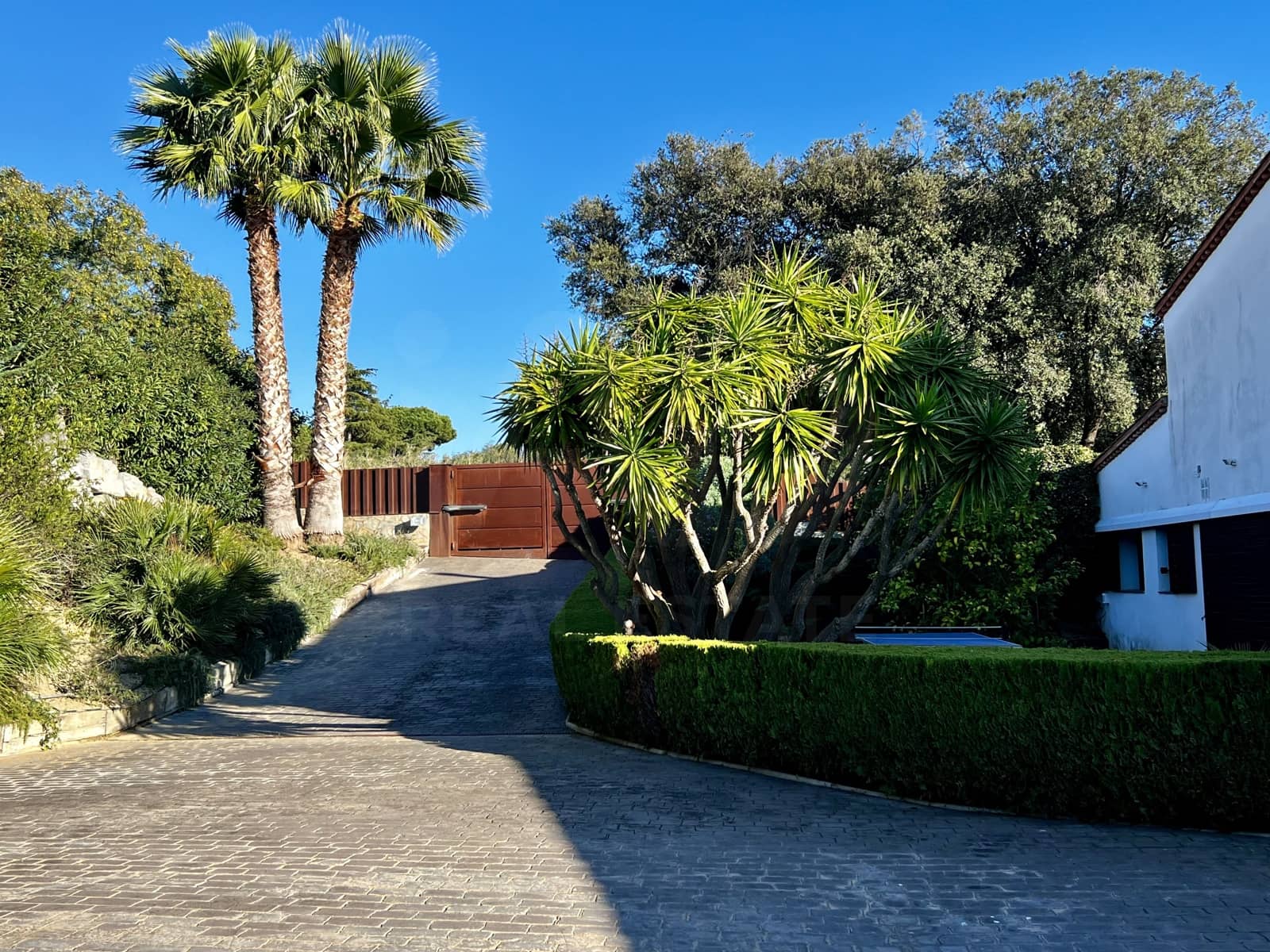 6 bedroom Townhouse for sale in Sant Vicenc de Montalt with pool garage - € 1,195,000 (Ref: 10026666)
