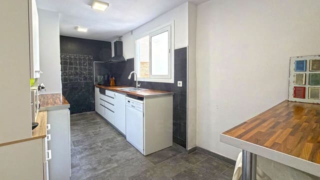 Dom szeregowy na sprzedaż w Mataró - 365 000 € (Ref: 10026667)