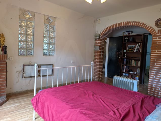3 quarto Casa em Banda para venda em Vilanova i la Geltrú com piscina garagem - 239 000 € (Ref: 10026668)
