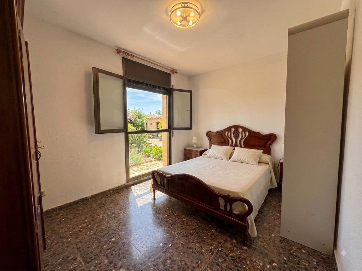 3 sypialnia Dom na sprzedaż w Vilanova i la Geltru z basenem garażem - 1 200 000 € (Ref: 10026670)