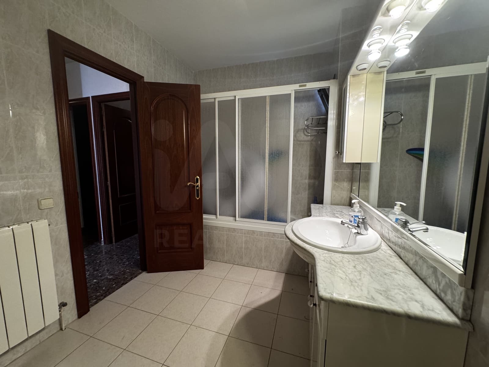 3 sypialnia Dom na sprzedaż w Vilanova i la Geltru z basenem garażem - 1 200 000 € (Ref: 10026670)