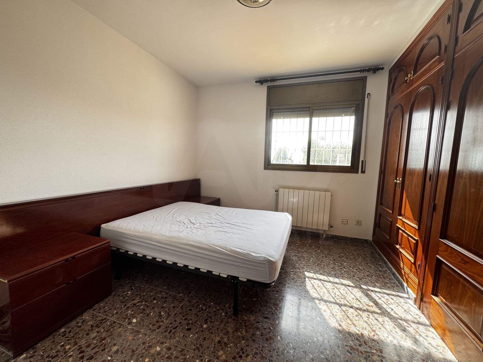 3 sypialnia Dom na sprzedaż w Vilanova i la Geltru z basenem garażem - 1 200 000 € (Ref: 10026670)