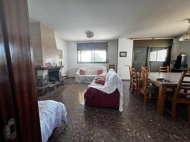 3 soverom Hus til salgs i Vilanova i la Geltrú med svømmebasseng garasje - € 1 200 000 (Ref: 10026670)