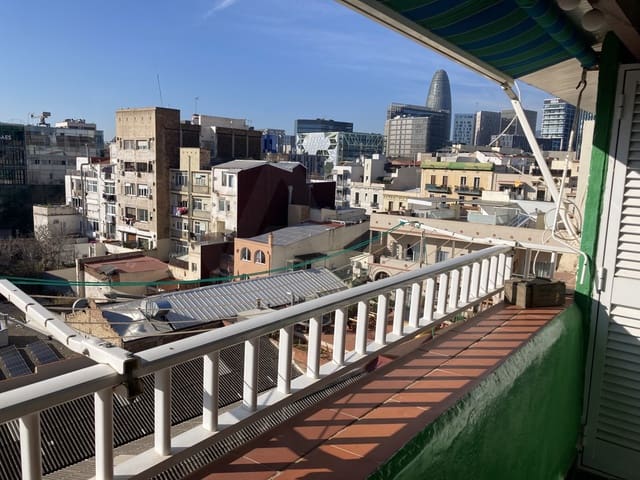 1 soveværelse Penthouse til salg i El Poblenou, Barcelona by - € 239.000 (Ref: 10026672)