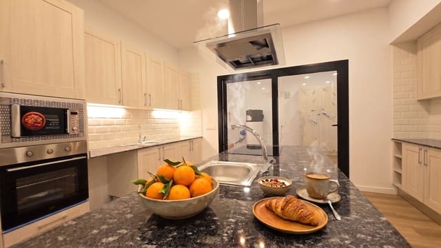 3 soveværelse Lejlighed til salg i Girona by - € 395.000 (Ref: 10026675)