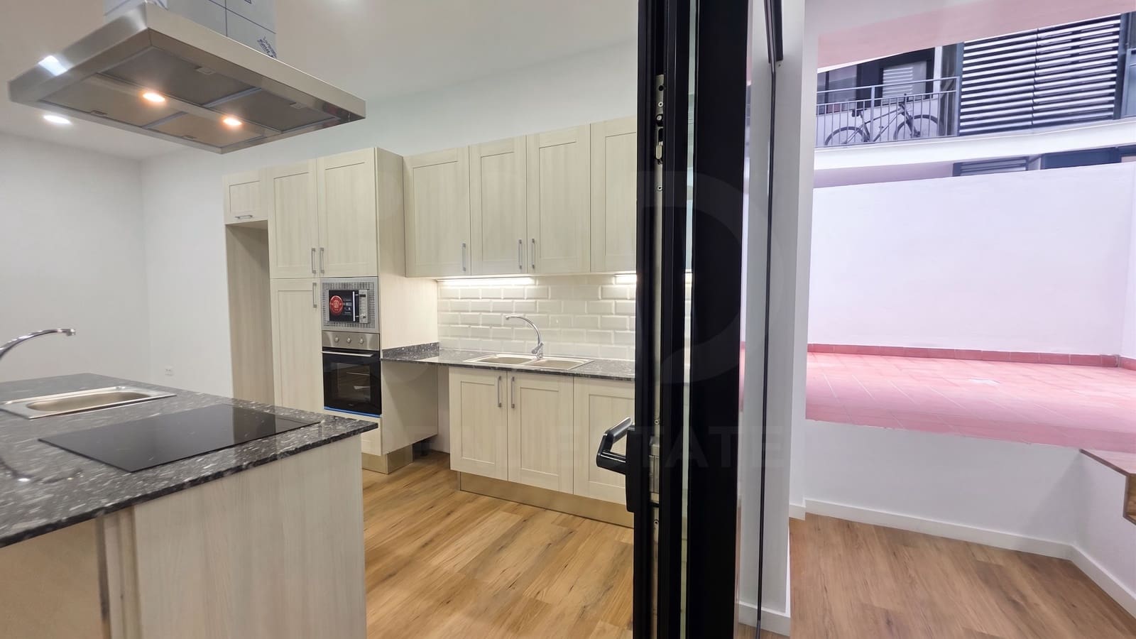 3 soveværelse Lejlighed til salg i Girona by - € 395.000 (Ref: 10026675)
