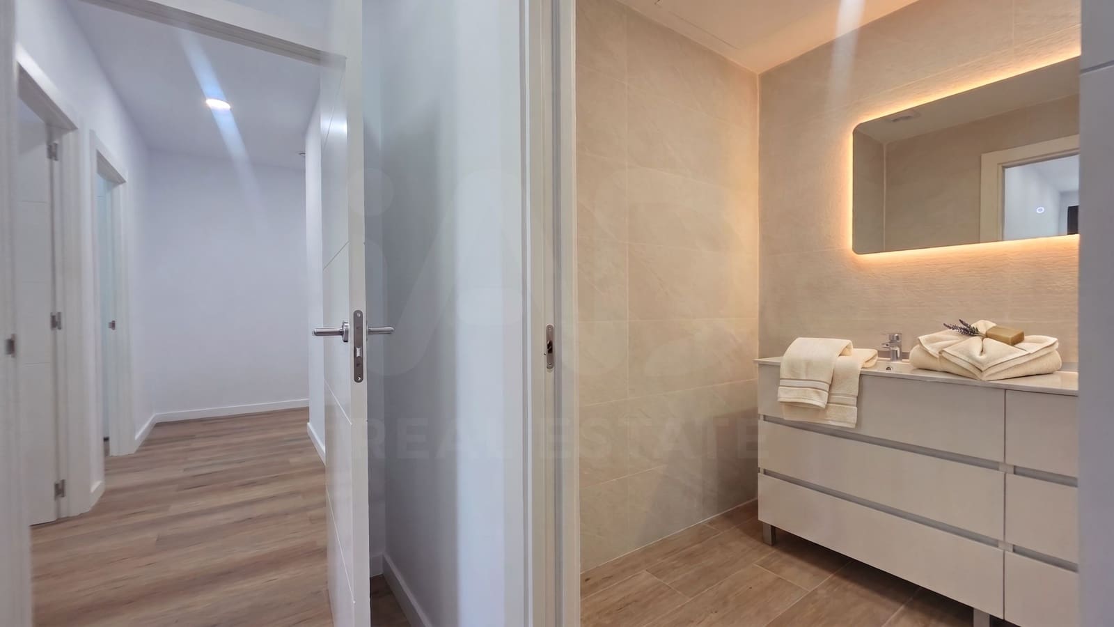 3 soveværelse Lejlighed til salg i Girona by - € 395.000 (Ref: 10026675)