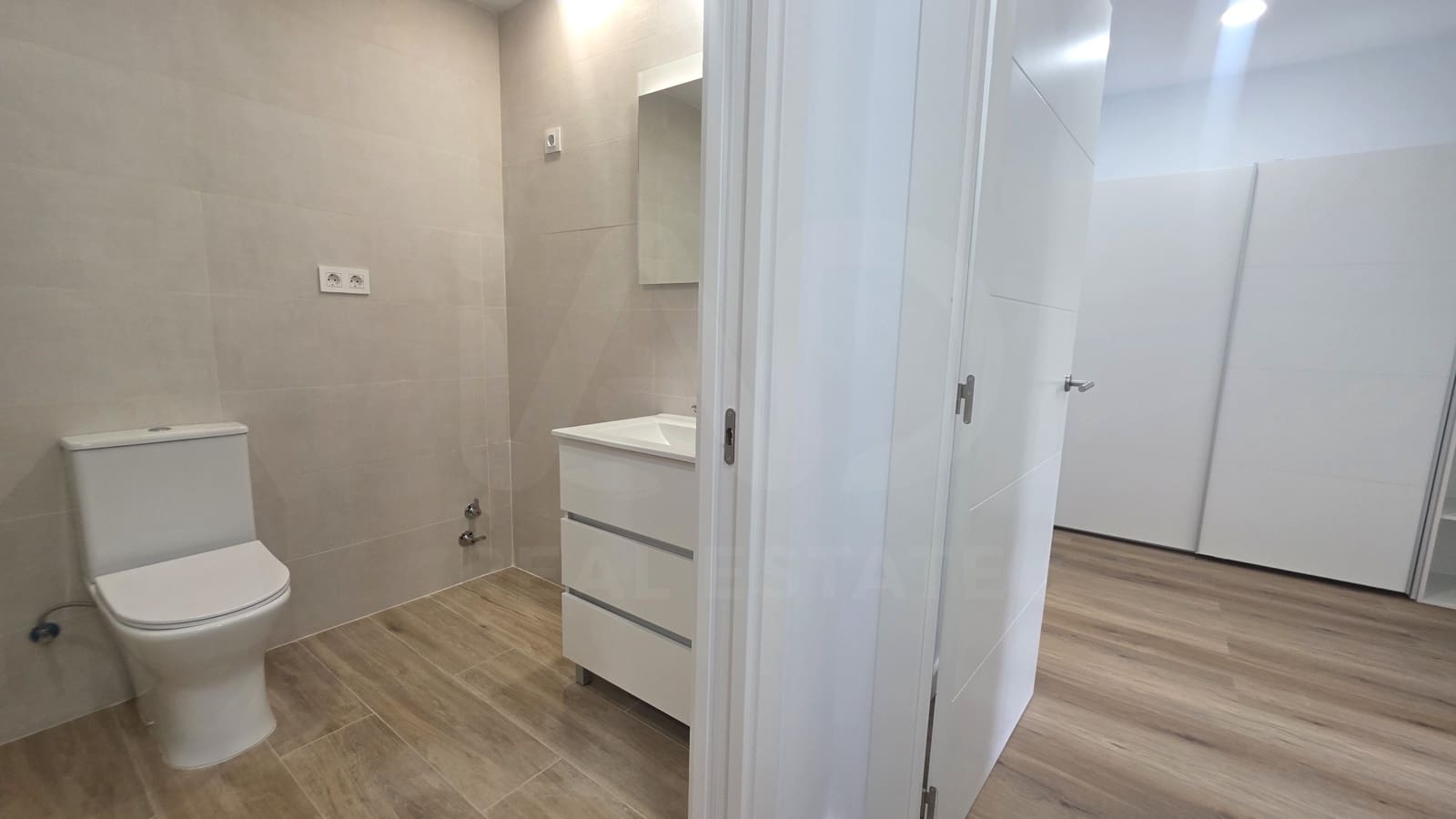 3 soveværelse Lejlighed til salg i Girona by - € 395.000 (Ref: 10026675)