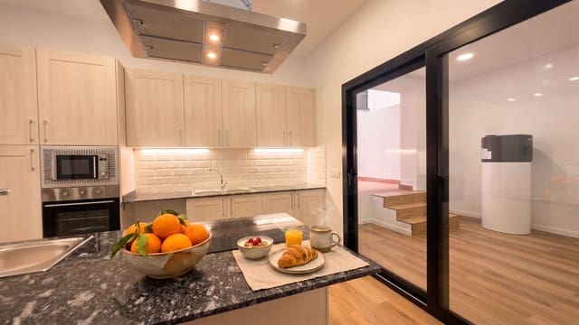 3 soveværelse Lejlighed til salg i Girona by - € 395.000 (Ref: 10026675)