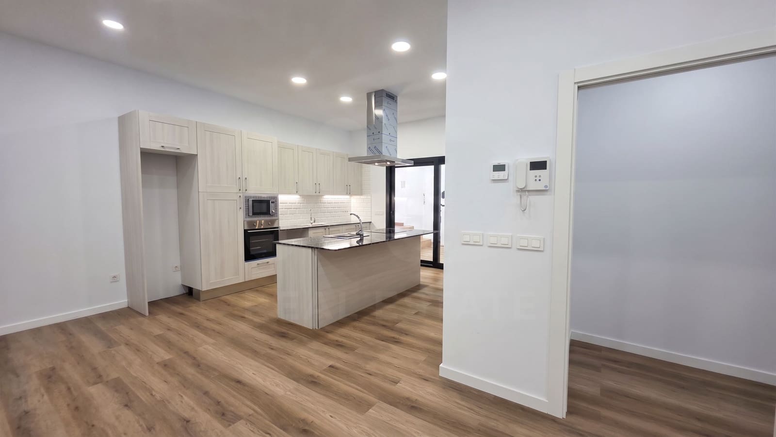 3 soveværelse Lejlighed til salg i Girona by - € 395.000 (Ref: 10026675)