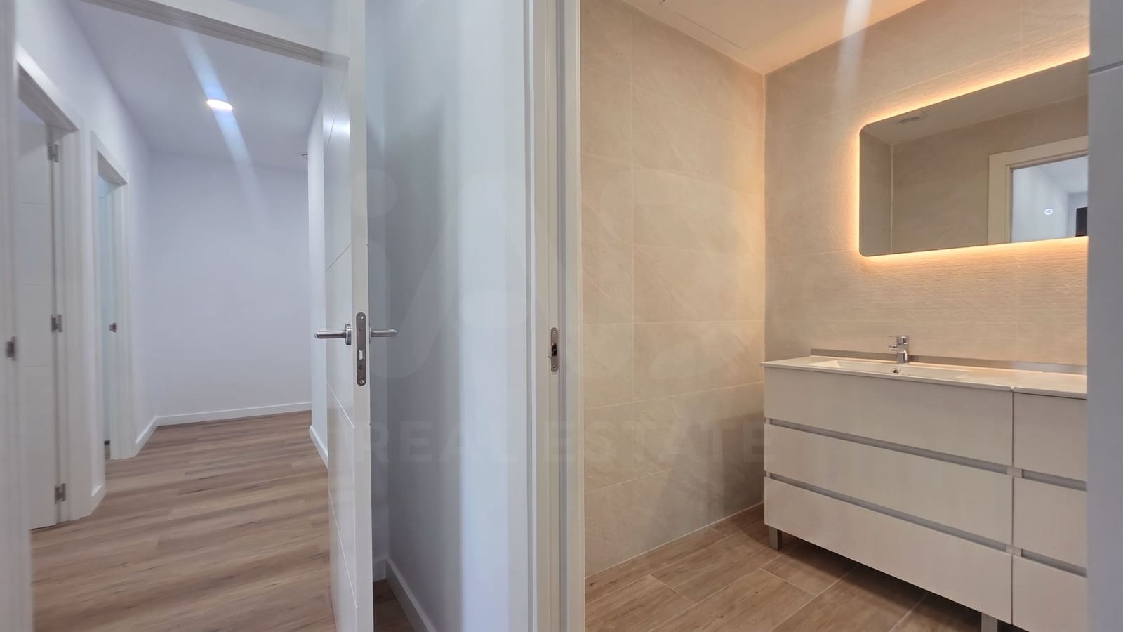 3 soveværelse Lejlighed til salg i Girona by - € 395.000 (Ref: 10026675)