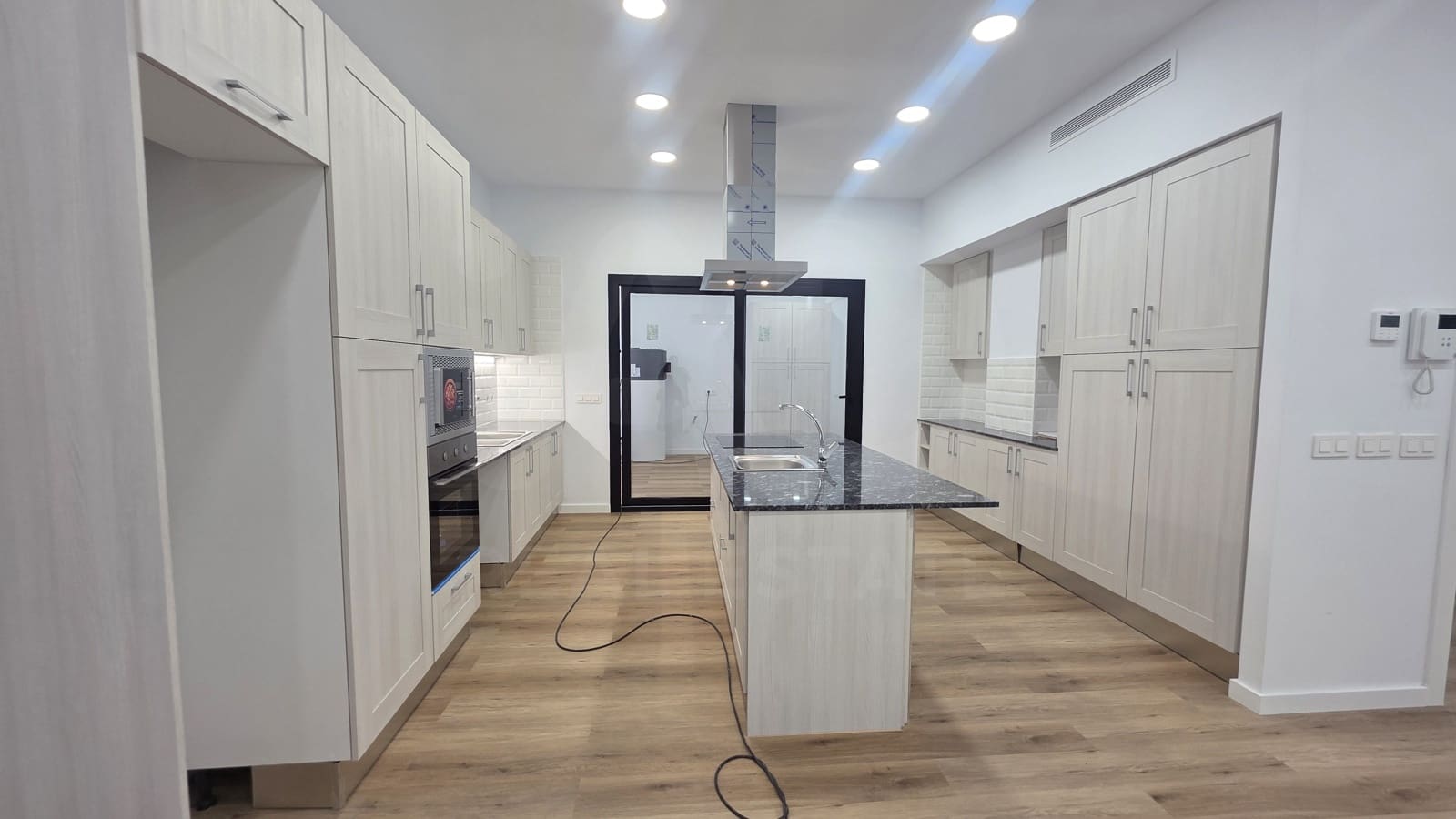3 soveværelse Lejlighed til salg i Girona by - € 395.000 (Ref: 10026675)