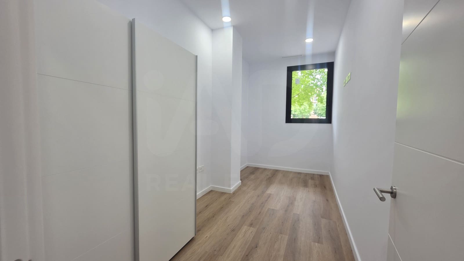 3 soveværelse Lejlighed til salg i Girona by - € 395.000 (Ref: 10026675)