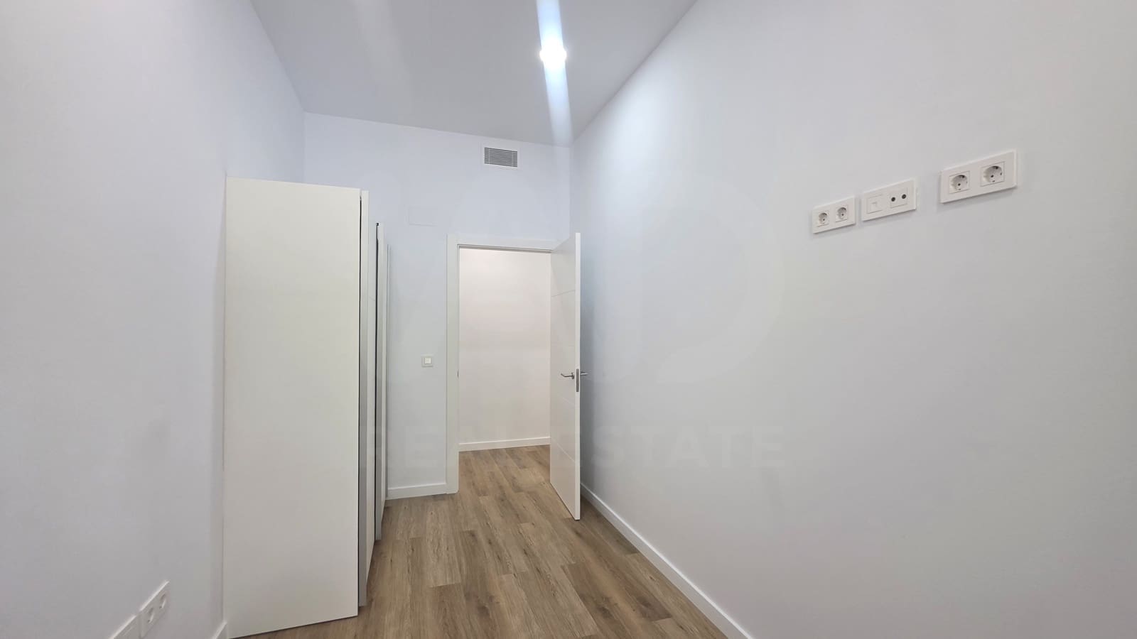 3 soveværelse Lejlighed til salg i Girona by - € 395.000 (Ref: 10026675)