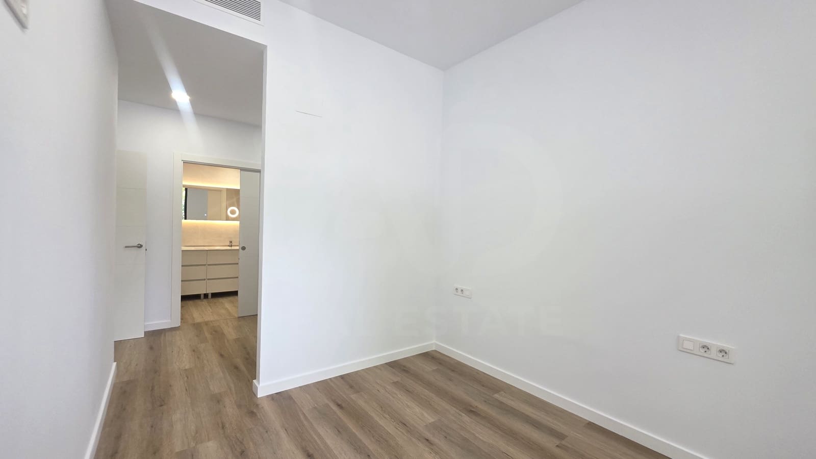 3 soveværelse Lejlighed til salg i Girona by - € 395.000 (Ref: 10026675)