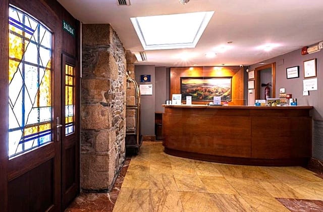 Local Comercial de 34 habitaciones en Ponferrada en venta - 6.309.975 € (Ref: 10026678)