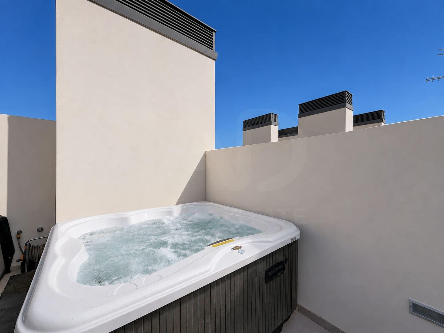 3 bedroom Penthouse for sale in Denia with pool - € 570,000 (Ref: 10026681)