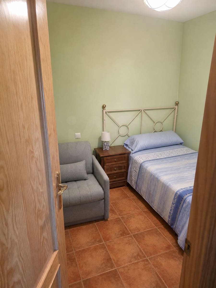5 bedroom Villa for sale in Cardiel de los Montes with pool garage - € 210,000 (Ref: 10026682)