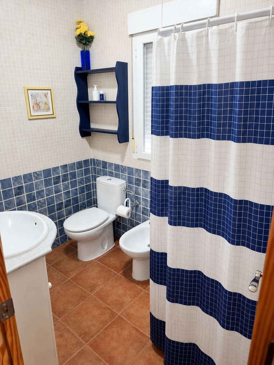 5 bedroom Villa for sale in Cardiel de los Montes with pool garage - € 210,000 (Ref: 10026682)