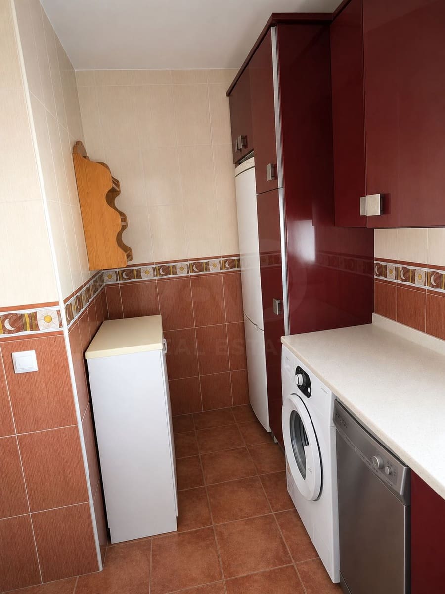 5 bedroom Villa for sale in Cardiel de los Montes with pool garage - € 210,000 (Ref: 10026682)