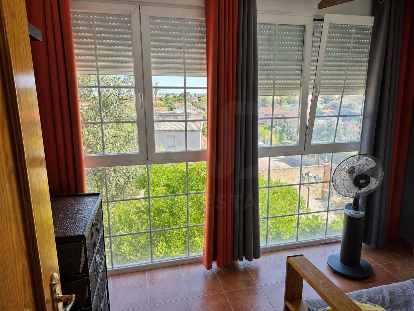 5 bedroom Villa for sale in Cardiel de los Montes with pool garage - € 210,000 (Ref: 10026682)