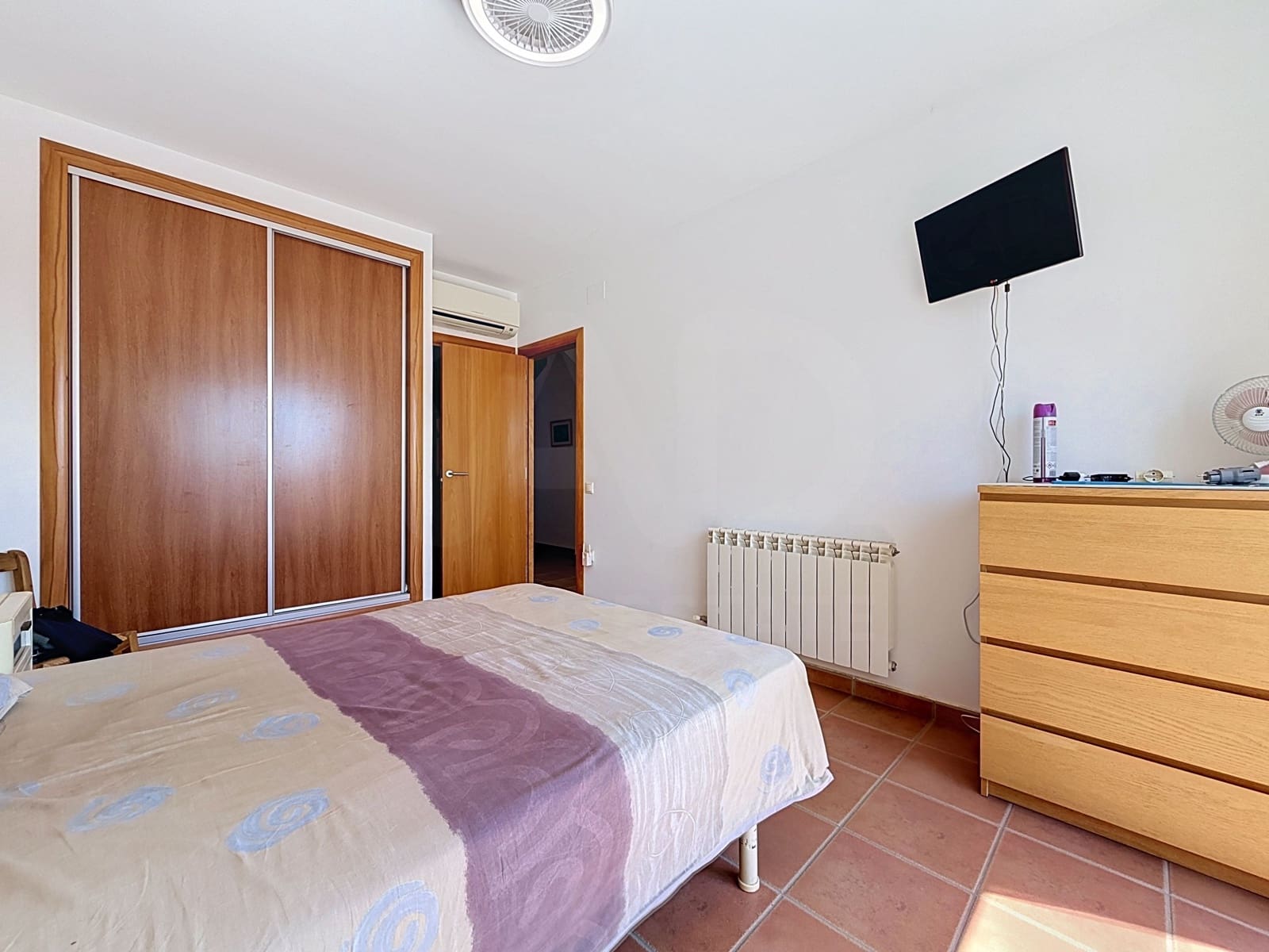 4 makuuhuone Rivitalo myytävänä paikassa Sant Jaume dels Domenys - 265 000 € (Ref: 10027621)