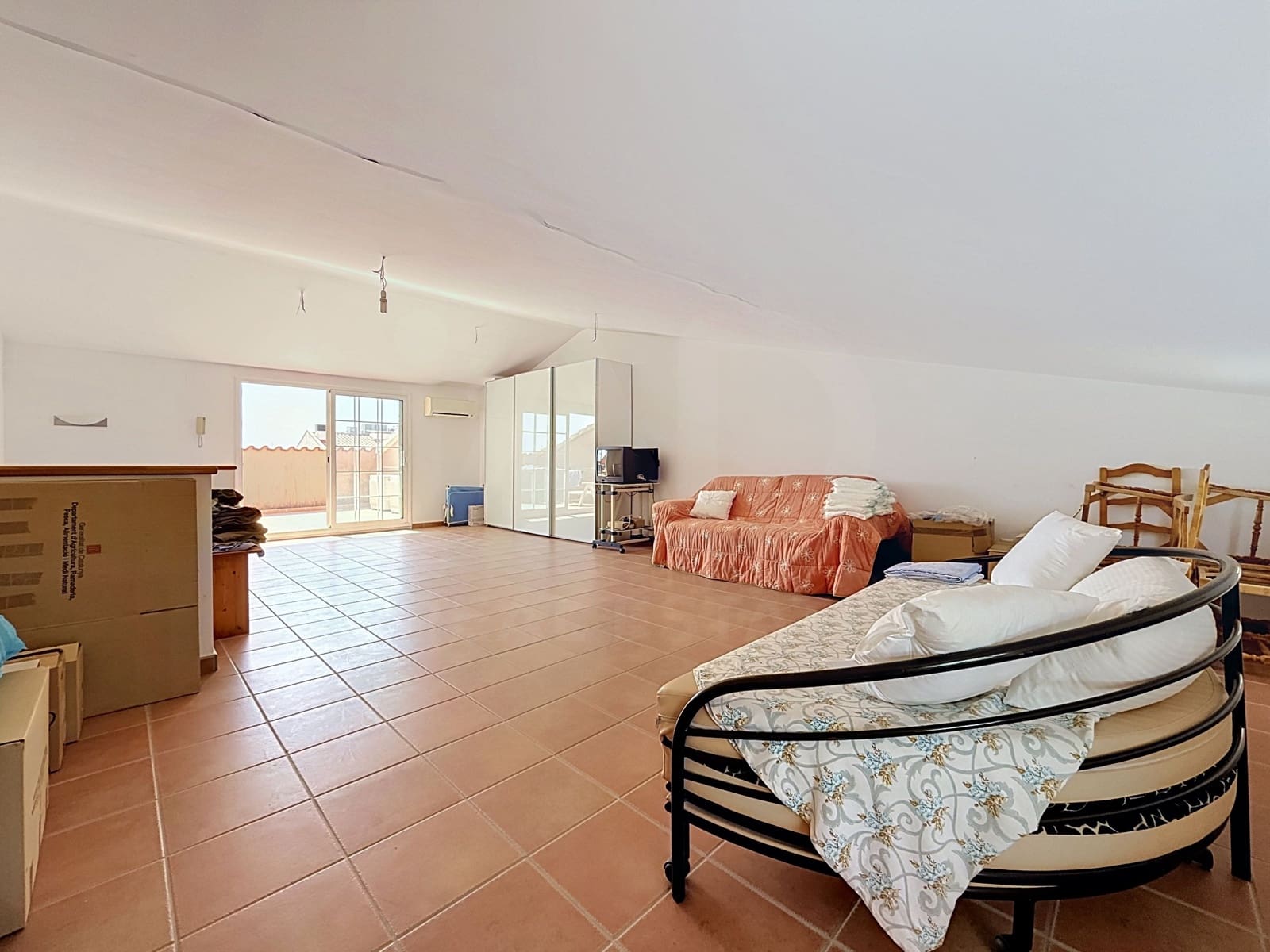 4 makuuhuone Rivitalo myytävänä paikassa Sant Jaume dels Domenys - 265 000 € (Ref: 10027621)
