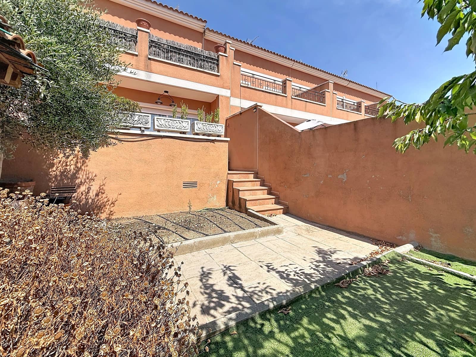 4 makuuhuone Rivitalo myytävänä paikassa Sant Jaume dels Domenys - 265 000 € (Ref: 10027621)