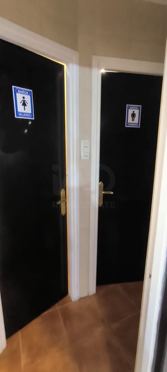Kaupallinen myytävänä paikassa Naron - 42 000 € (Ref: 10027622)