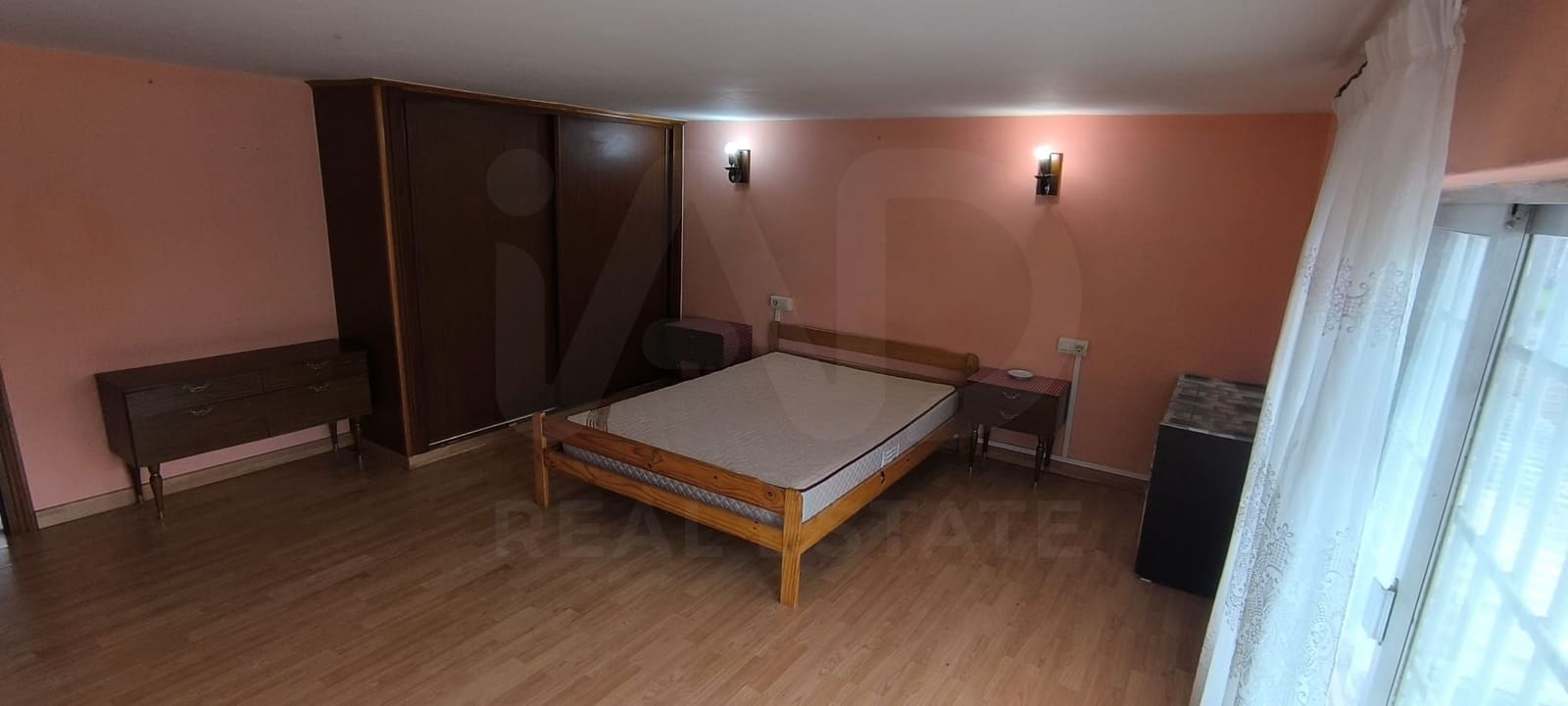 Kaupallinen myytävänä paikassa Naron - 42 000 € (Ref: 10027622)