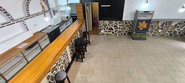 Kaupallinen myytävänä paikassa Narón - 42 000 € (Ref: 10027622)
