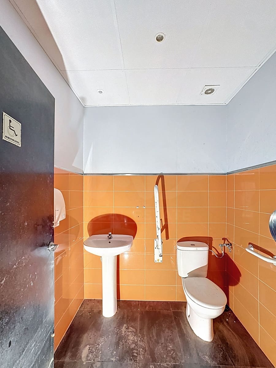 Commercieel te koop in Tarifa - € 360.000 (Ref: 10028992)
