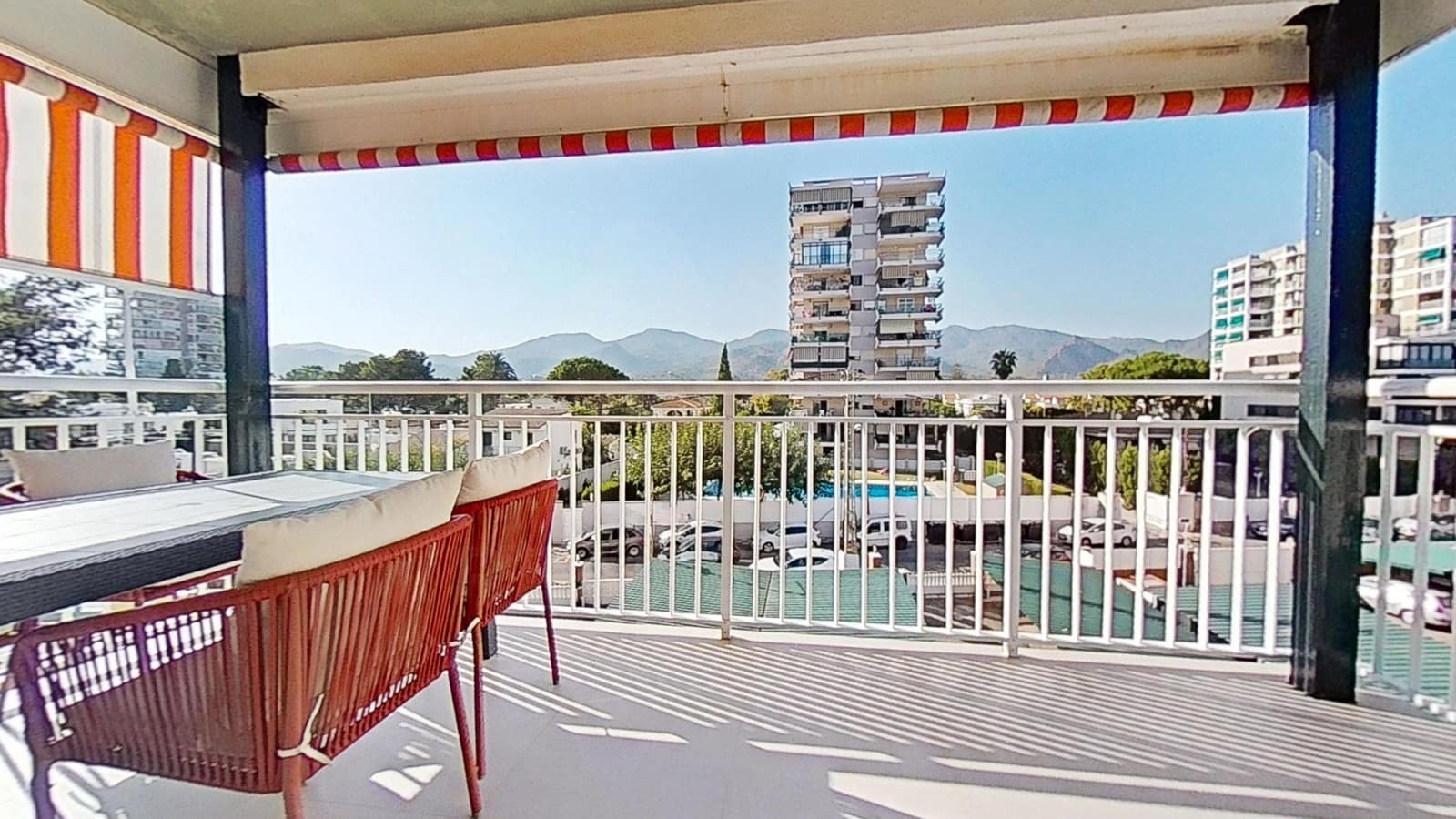 2 quarto Apartamento para arrendar em Benicassim com piscina garagem - 1 100 € (Ref: 10029032)