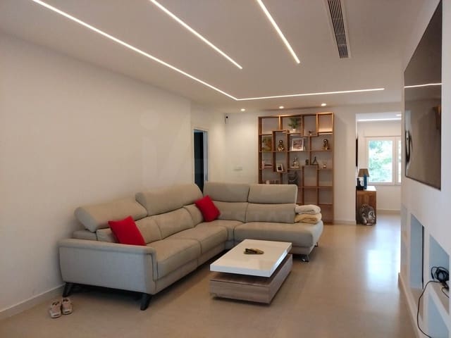 4 makuuhuone Huvila myytävänä paikassa Peña de las Águilas, Elche / Elx mukana uima-altaan - 998 000 € (Ref: 10029441)