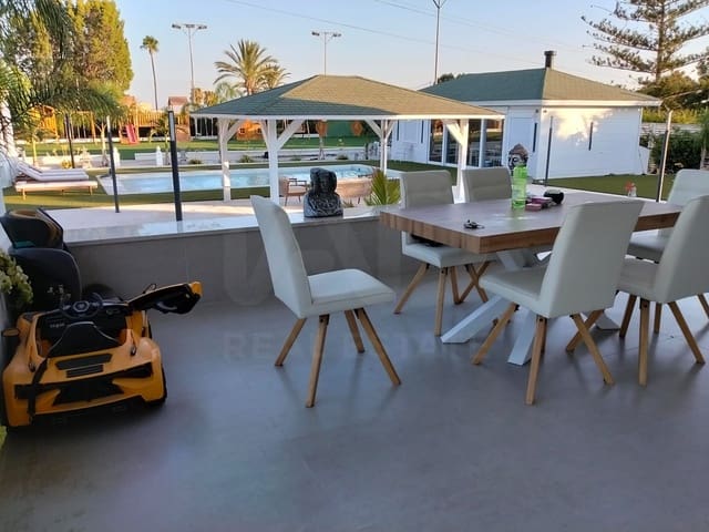 4 makuuhuone Huvila myytävänä paikassa Peña de las Águilas, Elche / Elx mukana uima-altaan - 998 000 € (Ref: 10029441)