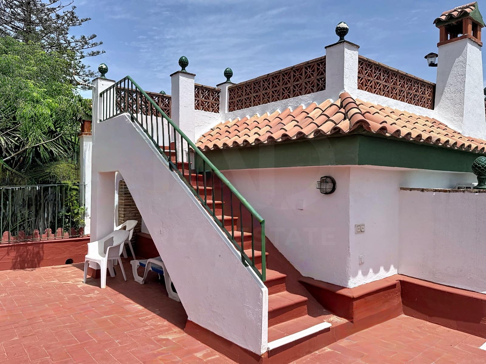 5 makuuhuone Huvila myytävänä paikassa Algeciras mukana 
autotalli - 575 000 € (Ref: 10029442)