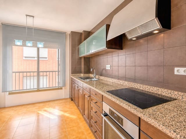 4 sovrum Lägenhet till salu i Carolinas Bajas, Alicante stad - 300 000 € (Ref: 10029443)