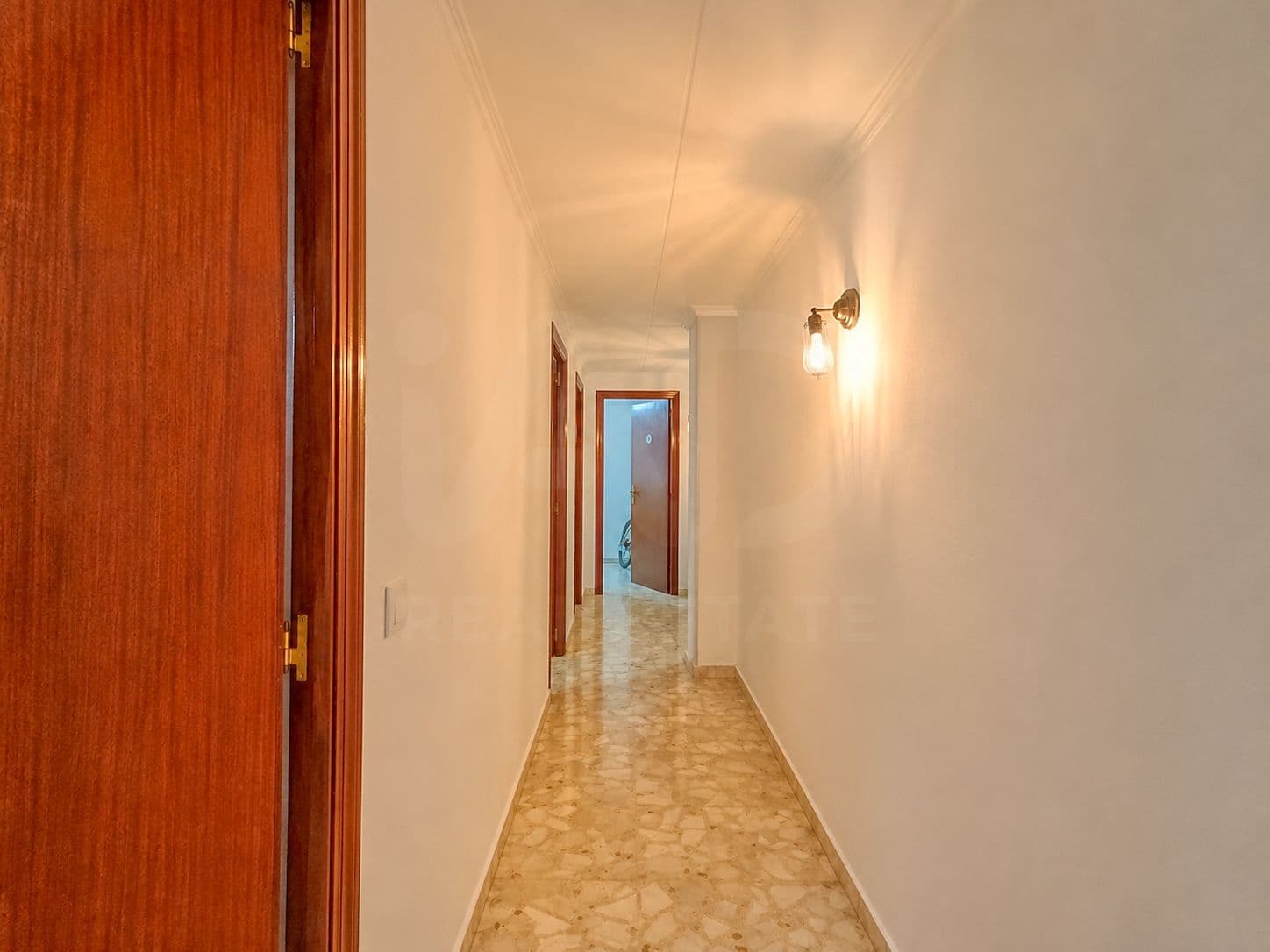 4 Zimmer Apartment zu verkaufen in Alicante / Alacant Stadt - 300.000 € (Ref: 10029443)