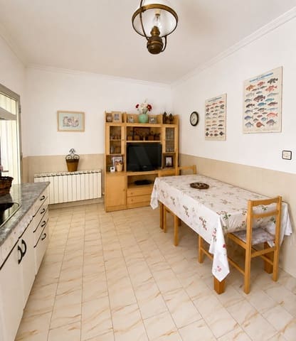 5 Zimmer Haus zu verkaufen in Olombrada mit Garage - 180.000 € (Ref: 10029444)