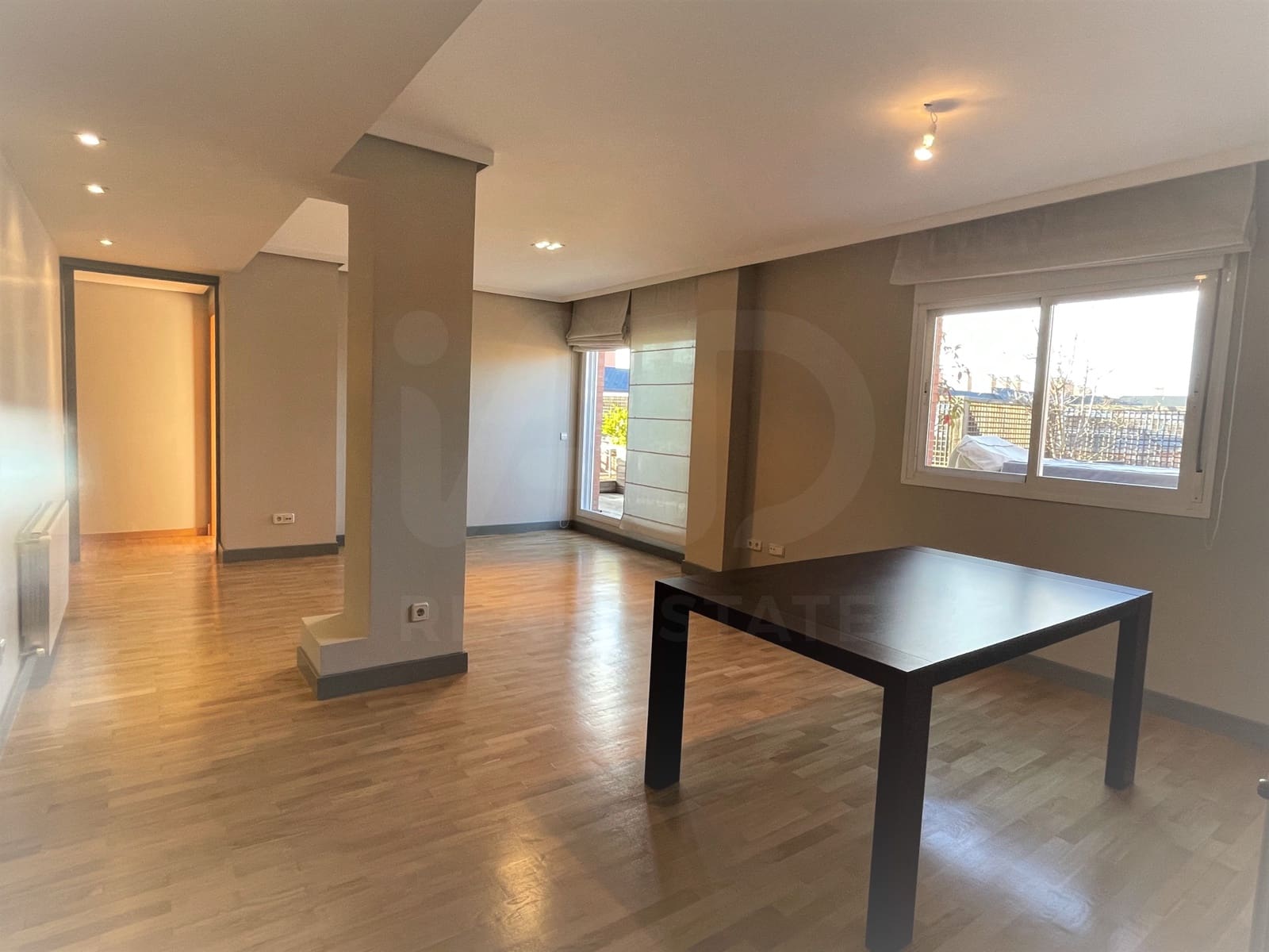 Willa do wynajęcia w Las Rozas de Madrid z basenem garażem - 2 200 € (Ref: 10029693)