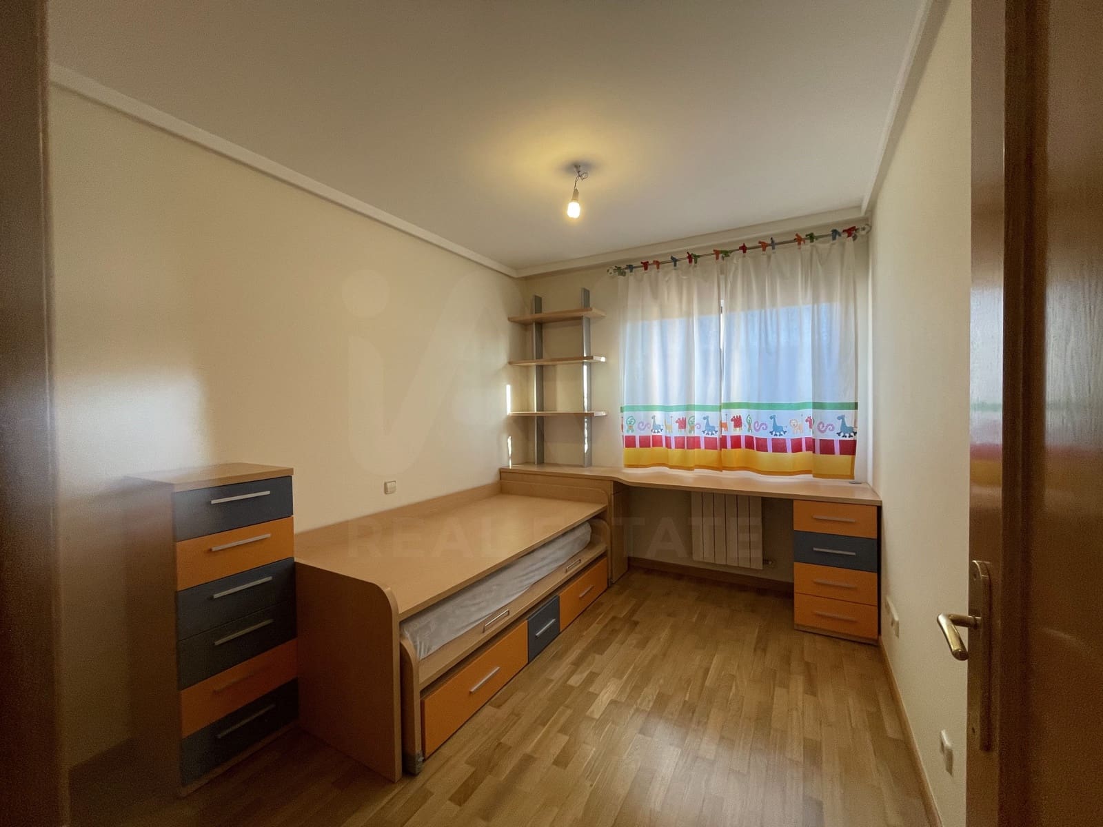 Willa do wynajęcia w Las Rozas de Madrid z basenem garażem - 2 200 € (Ref: 10029693)