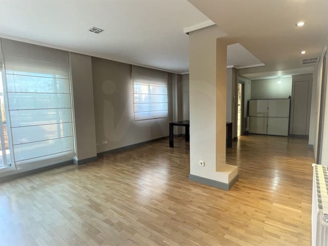 Villa da affittare in Las Rozas de Madrid con piscina garage - 2.200 € (Rif: 10029693)
