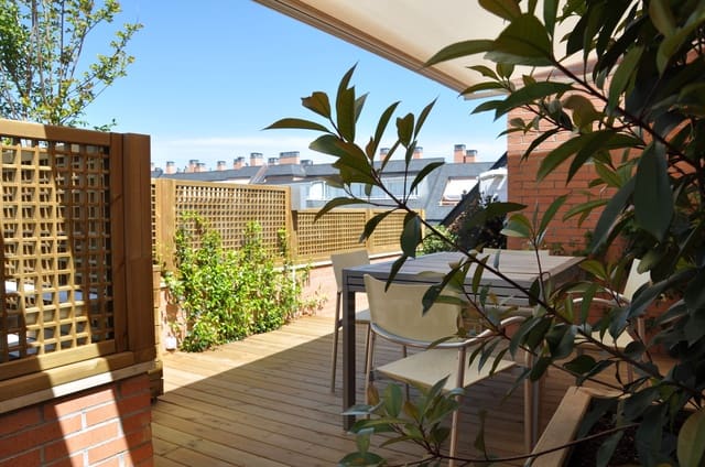 Villa da affittare in Las Rozas de Madrid con piscina garage - 2.200 € (Rif: 10029693)