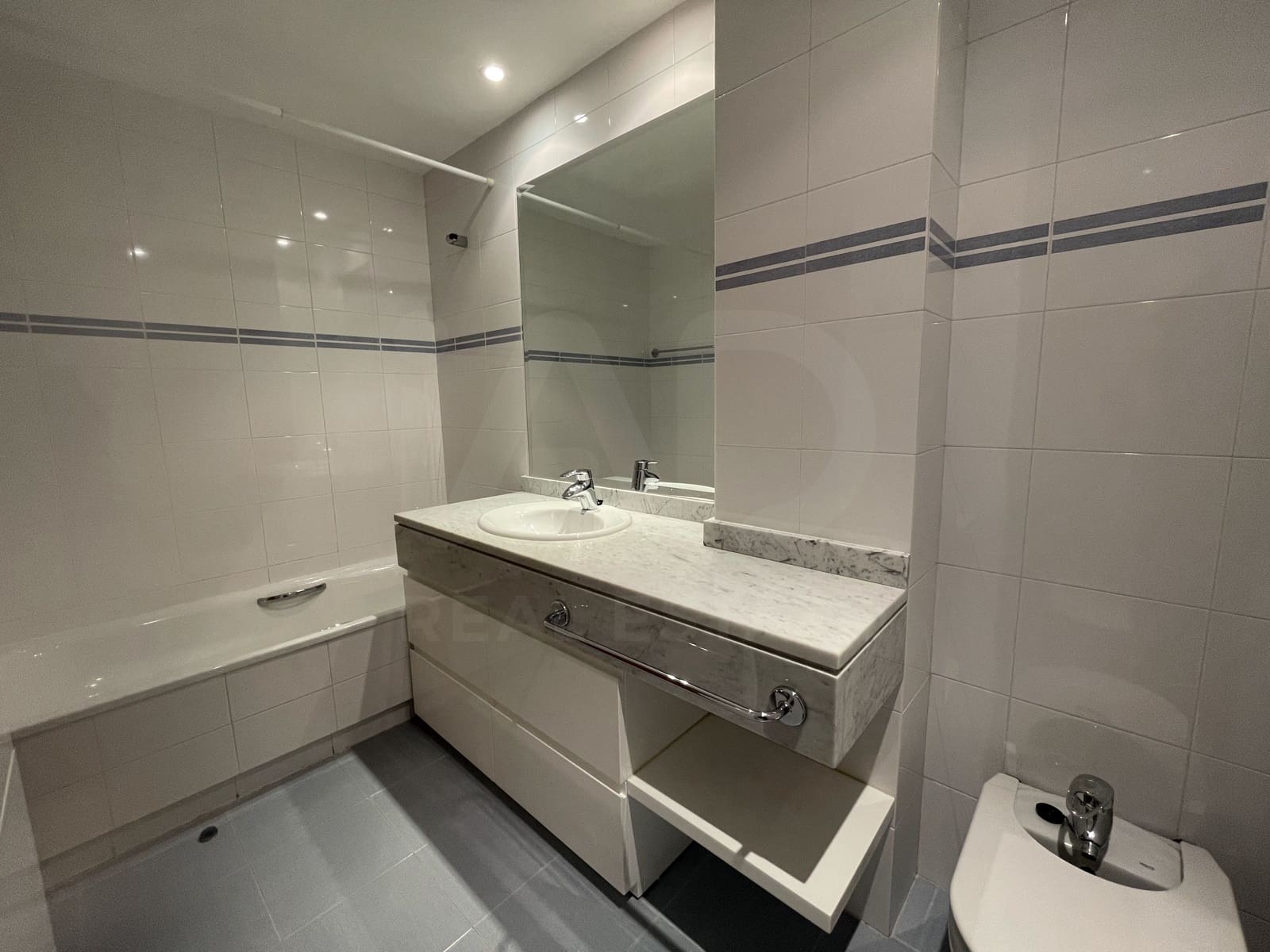 Willa do wynajęcia w Las Rozas de Madrid z basenem garażem - 2 200 € (Ref: 10029693)